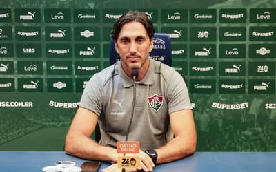 Zubeldía explica motivos da virada em Vasco x Fluminense: 'Jogadores importantes'