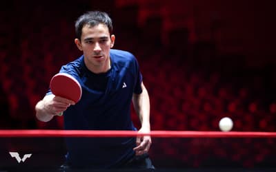 Hugo Calderano bate algoz de virada e se classifica em WTT Champions de Chongqing