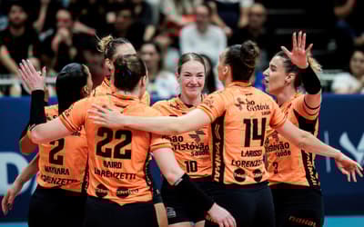 Apesar de susto, Osasco supera líder Minas e sobe na Superliga Feminina