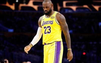 NBA: Técnico admite que Lebron é 3° opção no Lakers