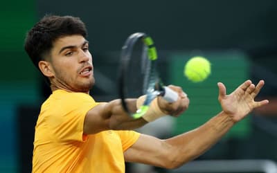 Líder do ranking, Alcaraz mostra incrível precisão em Indian Wells; vídeo