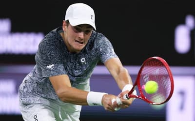 Atuação de João Fonseca contra Sinner vira assunto mundial: 'Nem começou'