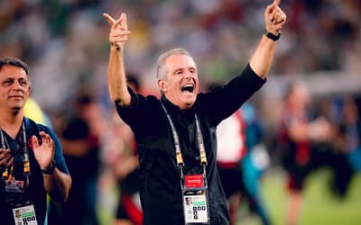 Bap, presidente do Flamengo, comemora o título da Libertadores