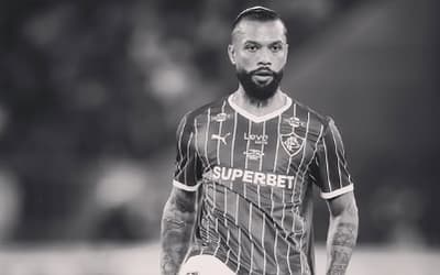 Otávio em ação em Fluminense x Flamengo (Foto: Divulgação)