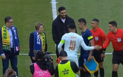 Astro da NBA participa da abertura de Brasil x França
