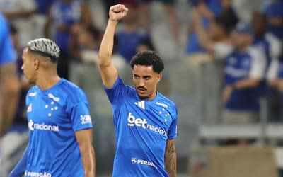 Torcedores se revoltam com jogador em Cruzeiro x Vasco: 'Não existe'