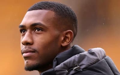 Rayan vira assunto após jogo na Premier League: 'Ainda não é'