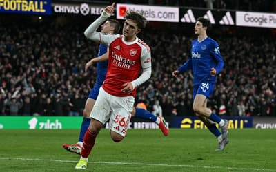 Arsenal aproveita tropeço do City e se aproxima de título da Premier League