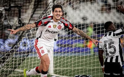 Melhores momentos: sob o olhar de Ancelotti, Flamengo atropela o Botafogo pelo Brasileirão