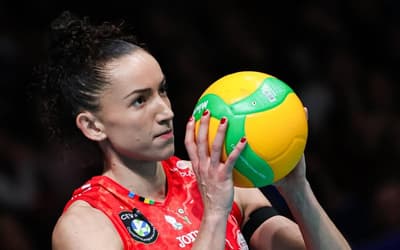 Gabi Guimarães se pronuncia após possível lesão: 'Fiquem tranquilos'