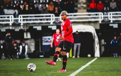 Huguinho é regularizado no Botafogo, mas estreia terá de aguardar