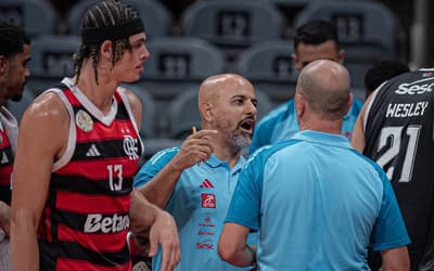 Flamengo suporta pressão do Astros no fim e abre 1 a 0 nas quartas da BCLA