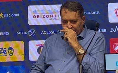 Pedrinho chora durante fala de Artur Jorge em apresentação no Cruzeiro; veja