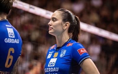 Luzia ultrapassa estrela da Seleção Brasileira na liderança do ranking de bloqueios da Superliga