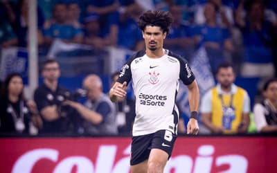 André Ramalho projeta títulos do Corinthians e exalta elenco