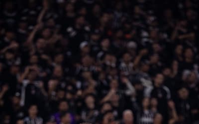 Torcida do Corinthians protesta após derrota para o Coritiba em casa