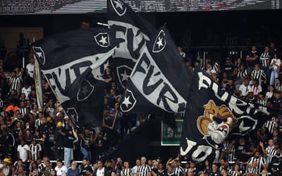 Botafogo tem Nilton Santos como aliado para tentar virar chave