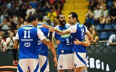Cruzeiro bate Praia Clube em sets diretos e avança à final da Copa Brasil de vôlei