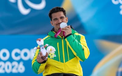 Cristian Ribera dedica medalha inédita à família e quer ouro: 'vamos dar o troco'