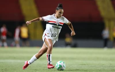 Sem citar valores, balanço do São Paulo destaca venda de Dudinha como marco no futebol feminino