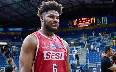 Felício destaca intensidade do Franca no NBB e compara com a NBA