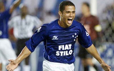 Cruzeiro 4 x 0 Vasco no Brasileirão 2002; brilho de Marcelo Ramos e Fábio Jr no Mineirão