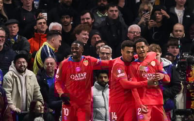 Fora de casa, PSG atroplea Chelsea e avança na Champions League