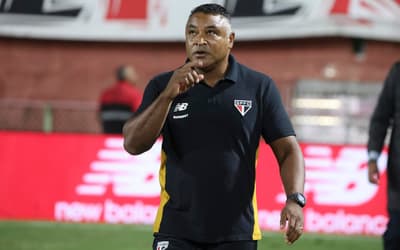 São Paulo pode ter 'cara' de Roger Machado pela primeira vez contra o Internacional