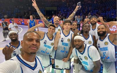 Após 23 anos, maior pontuador do NBB se despede: 'Cheguei menino e sai homem'