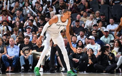 Wembanyama quebra recorde de duplo-duplo mais rápido da NBA