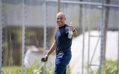 Corinthians anuncia Julio Cesar como novo gerente de futebol