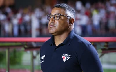 Roger não vê má atuação do São Paulo e diz que time perdeu para o Vitória por 'questões pontuais'