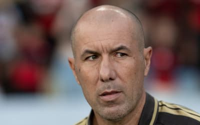 Flamengo divulga relacionados, e titular volta de lesão contra o Fluminense