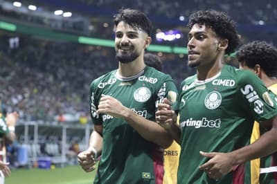 Flaco López sobe posição no ranking de artilheiros do Palmeiras no século