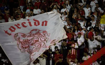 Vila Nova encaminha suspeito de racismo à polícia após jogo da Série B