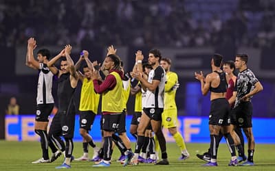 Laboratório do Corinthians: Diniz roda o elenco, mas quem realmente subiu de patamar?