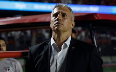 Crespo foi demitido no dia 9 de março (Foto: Rubens Chiri e Paulo Pinto/Saopaulofc.net)