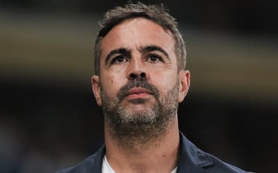 Torcida do Cruzeiro manda recado a Artur Jorge após empate na Copa do Brasil