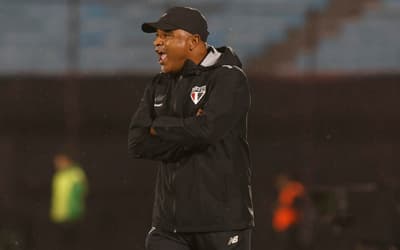 Roger Machado destaca evolução do São Paulo em vitória e explica escalação