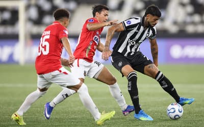 Botafogo vai mal e empata com Caracas pela Sul-Americana na estreia de Franclim Carvalho