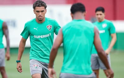 Fluminense divulga relacionados para enfrentar o Santos com retornos e aposta em jovens da base
