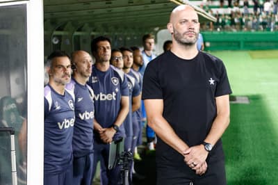 Franclim Carvalho tem 3º melhor início entre os últimos 11 treinadores do Botafogo