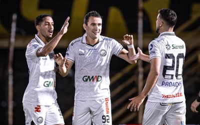 Ex-São Paulo, Pablo celebra bom início no Operário pela Série B: 'O projeto é subir'