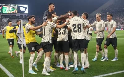 Emprestado pelo Corinthians, jogador provoca torcedores após Vitória x São Paulo