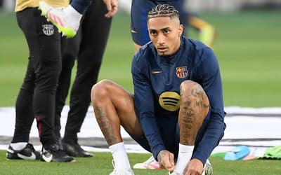 Atitude de Raphinha após eliminação do Barcelona viraliza: 'Vergonha'