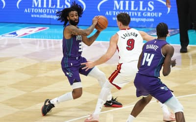 Saca de NBA? Vote em quem vai vencer cada confronto do play-in