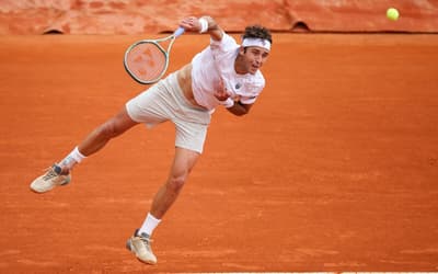 Contra Alcaraz, Etcheverry tem enorme desafio em semana dos sonhos da Argentina