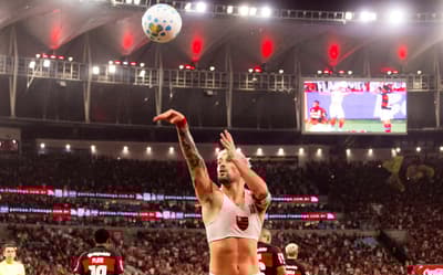 Com a 14 de Oscar, Arrascaeta 'joga basquete' ao celebrar gol do Flamengo