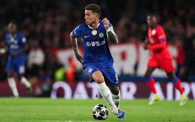 Empresário de Enzo Fernández contesta suspensão do Chelsea e nega intenção de saída