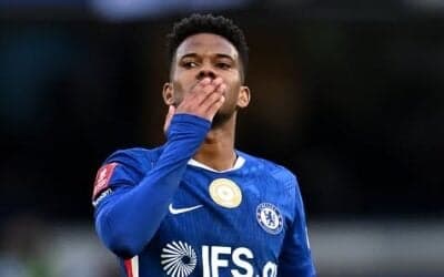 Com gols de brasileiros, Chelsea se garante na semi da Copa da Inglaterra; Arsenal é eliminado